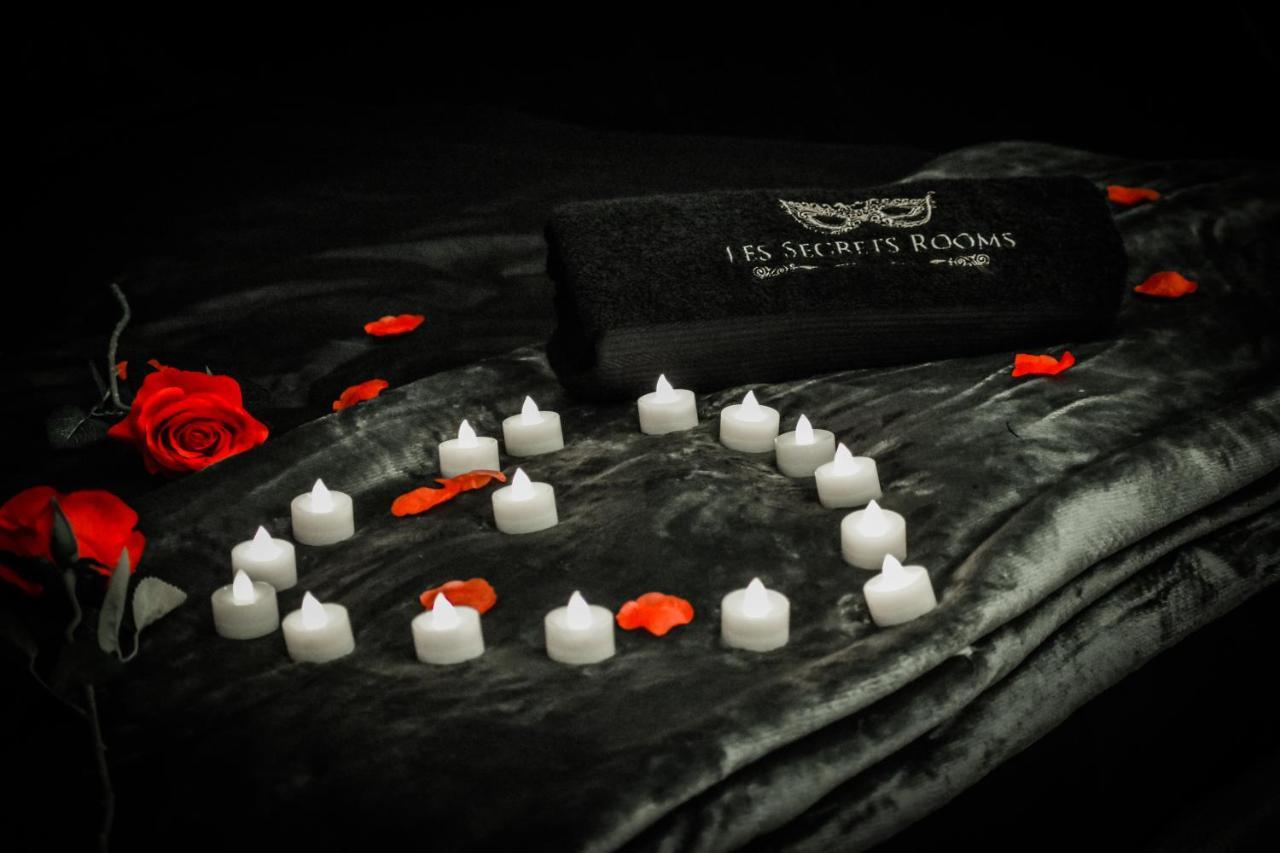 ריווזאלט Les Secrets Rooms, Love Room De Luxe Avec Jacuzzi מראה חיצוני תמונה